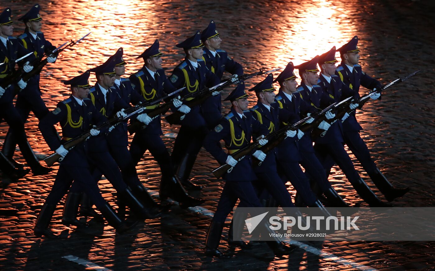 Spasskaya Tower 2016 international military music festival closing ceremony