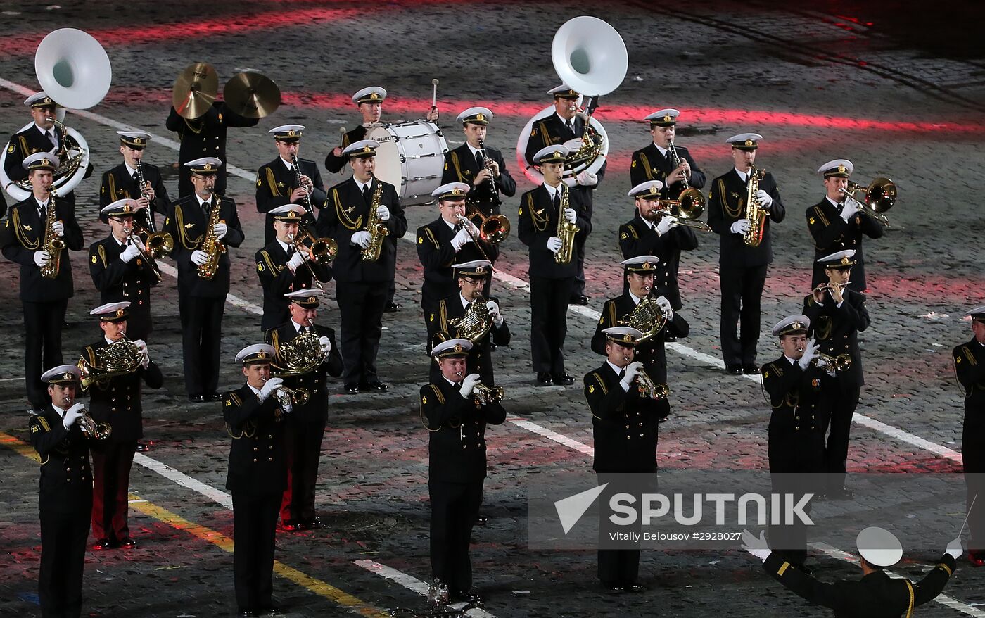 Spasskaya Tower 2016 international military music festival closing ceremony