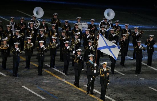 Spasskaya Tower 2016 international military music festival closing ceremony