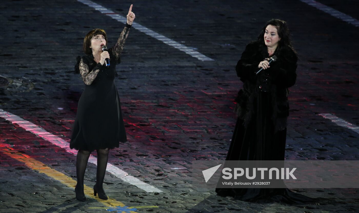 Spasskaya Tower 2016 international military music festival closing ceremony