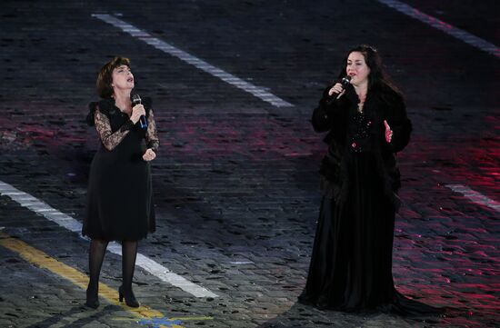 Spasskaya Tower 2016 international military music festival closing ceremony