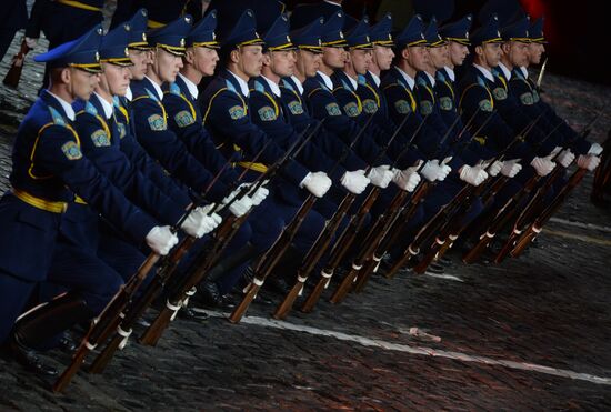 Spasskaya Tower 2016 international military music festival closing ceremony