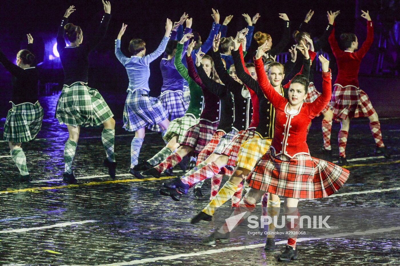 Spasskaya Tower 2016 international military music festival closing ceremony