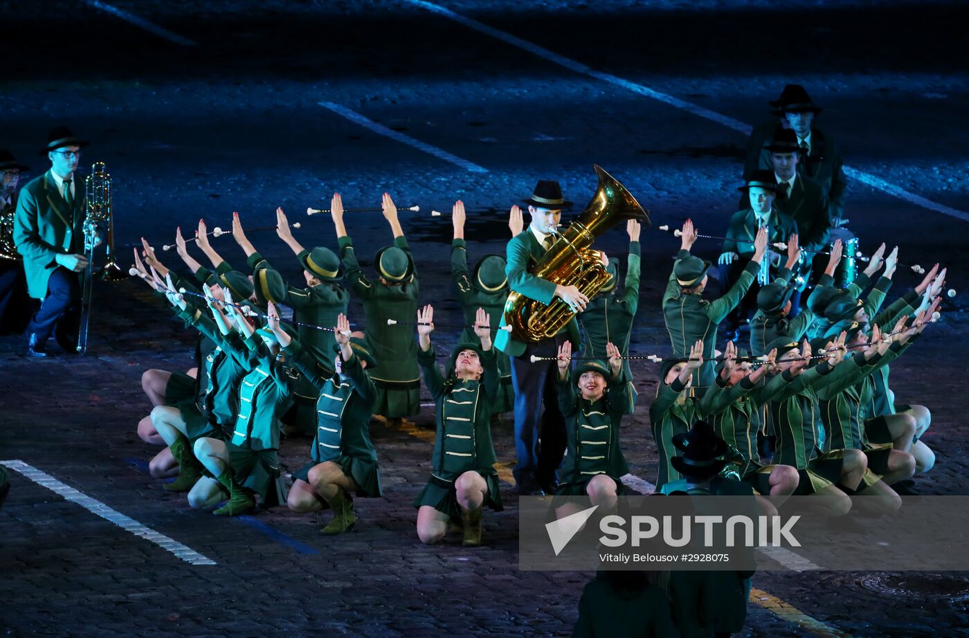 Spasskaya Tower 2016 international military music festival closing ceremony