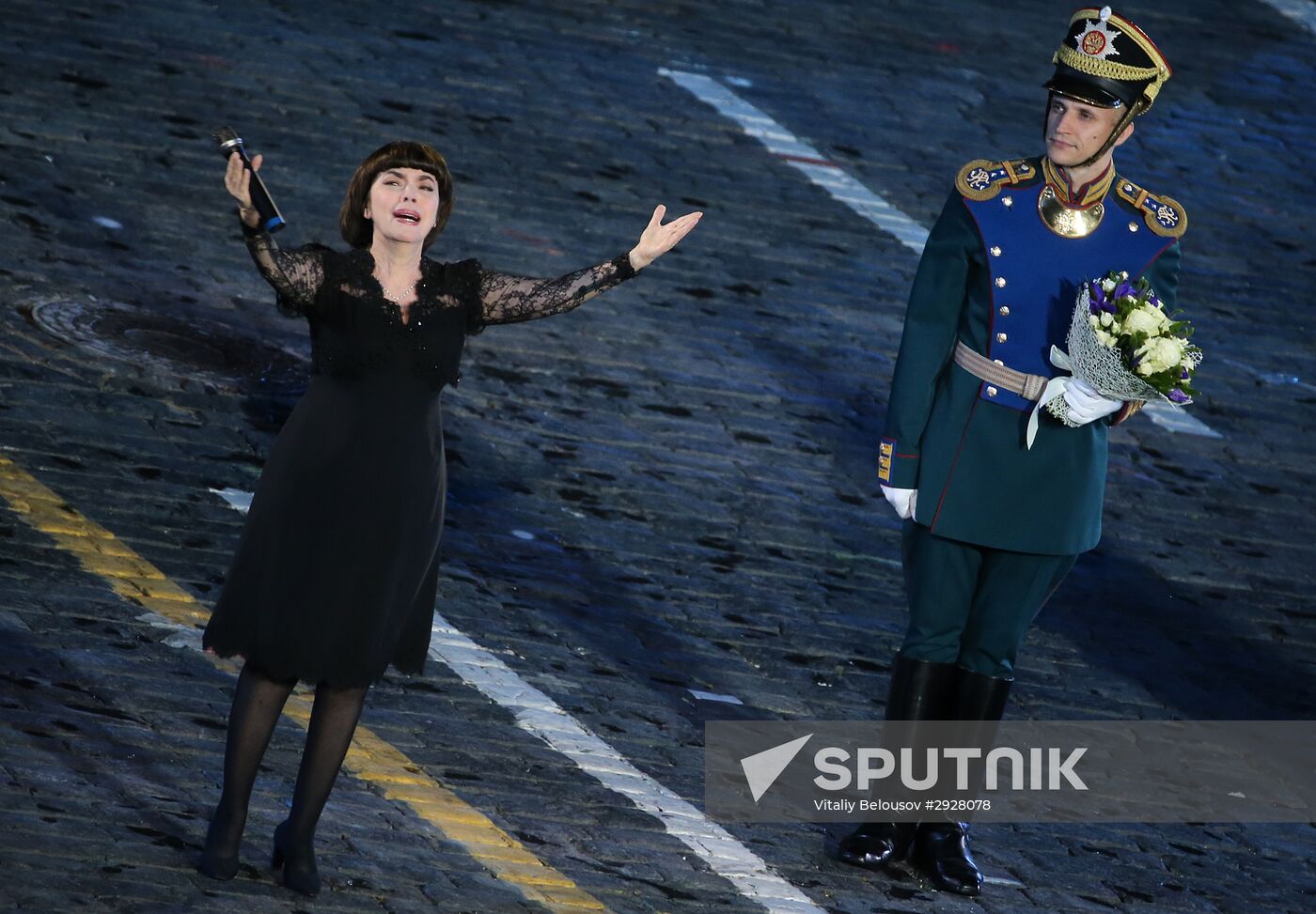 Spasskaya Tower 2016 international military music festival closing ceremony