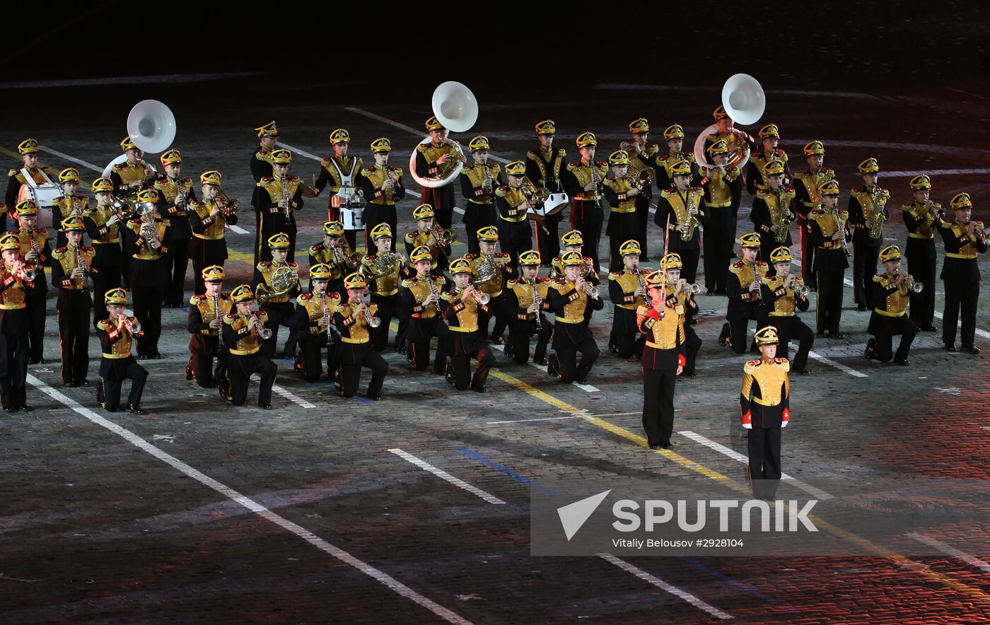 Spasskaya Tower 2016 international military music festival closing ceremony