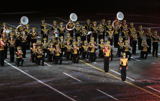 Spasskaya Tower 2016 international military music festival closing ceremony