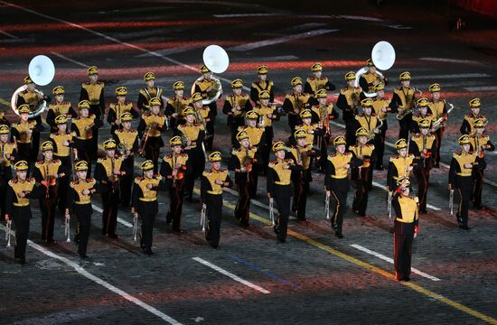 Spasskaya Tower 2016 international military music festival closing ceremony