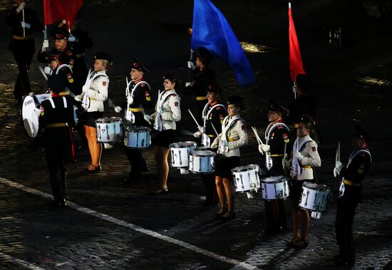 Spasskaya Tower 2016 international military music festival closing ceremony