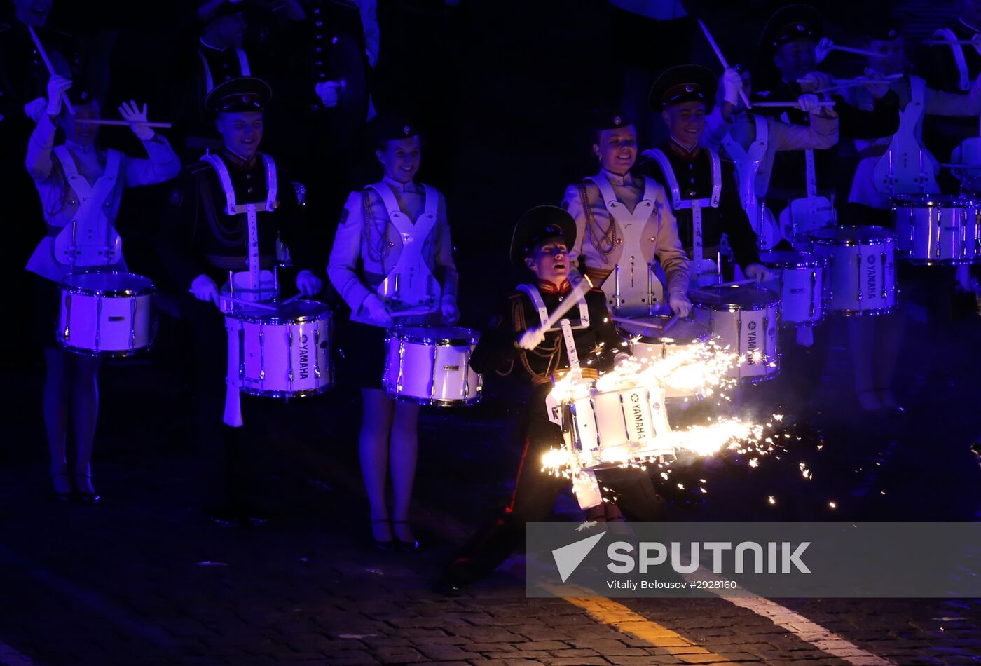 Spasskaya Tower 2016 international military music festival closing ceremony