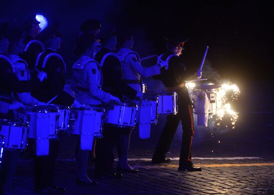 2016 Spasskaya Tower International Military Music Festival closes in Moscow