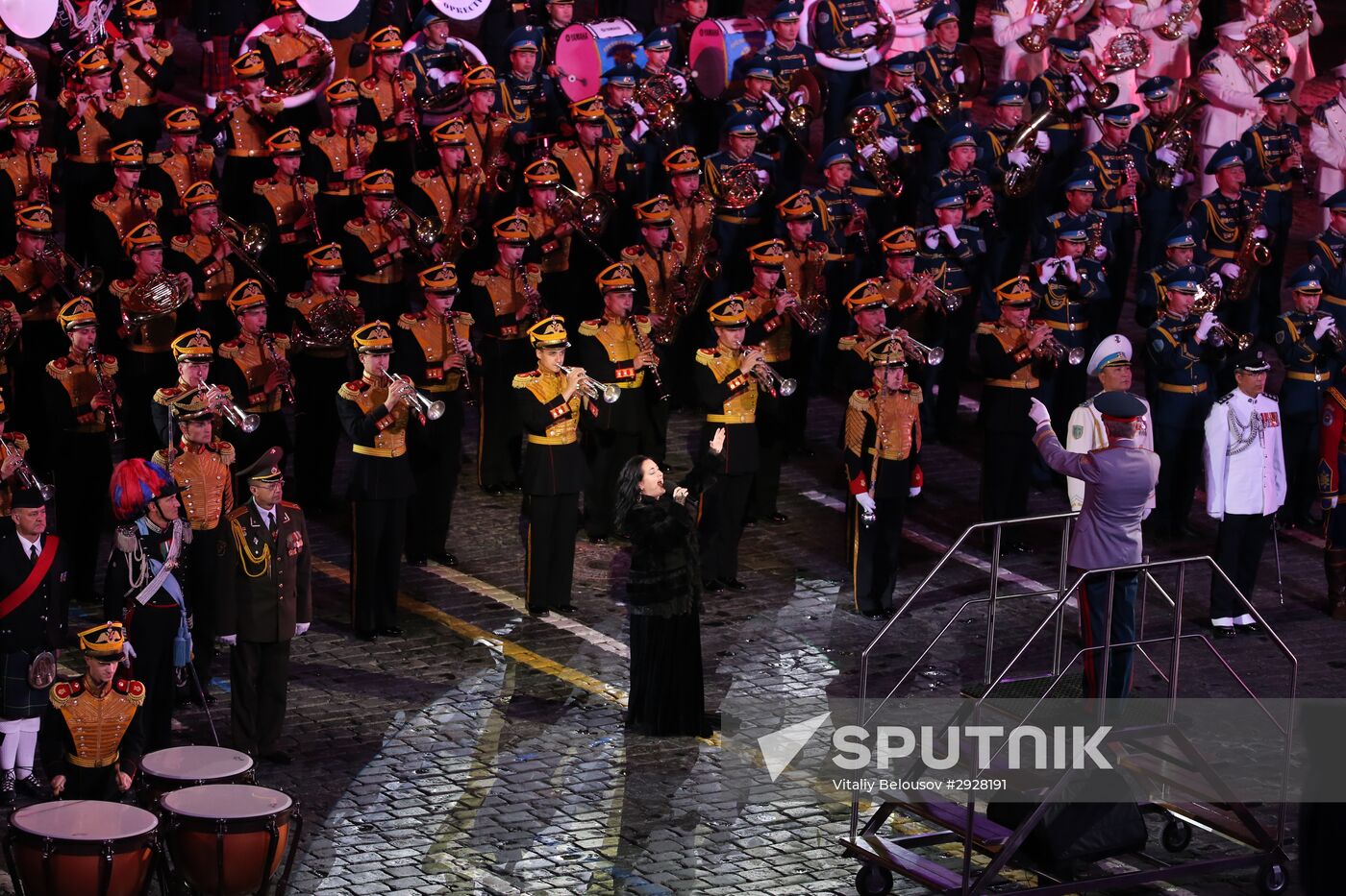 2016 Spasskaya Tower International Military Music Festival closes in Moscow