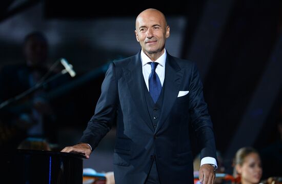 New Wave 2016 international contest of young pop singers. Day Two