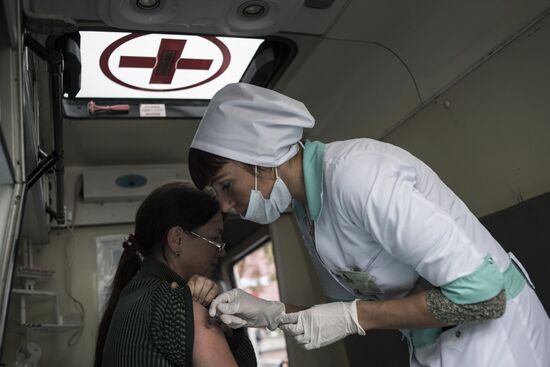 Mobile vaccination stations