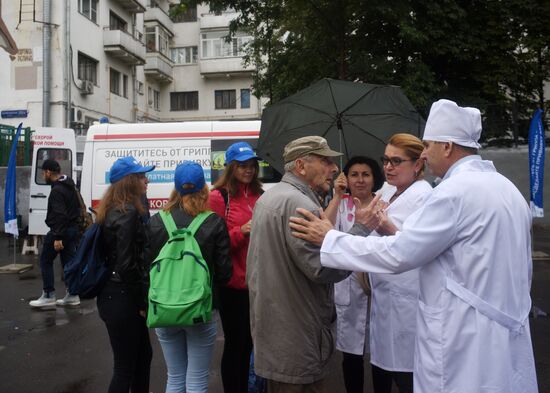 Mobile vaccination stations