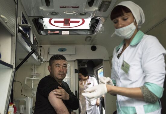Mobile vaccination stations