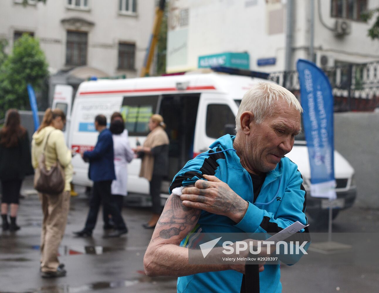 Mobile vaccination stations