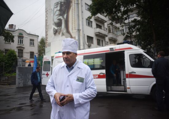 Mobile vaccination stations