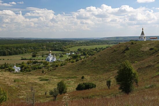 Holy Trinity Kholki Monastery in Belgorod region