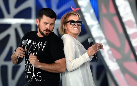 New Wave 2016 international contest of young pop singers. Day Three