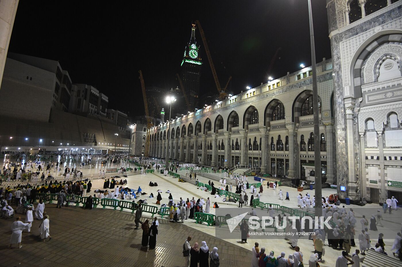 Pilgrims in Mecca