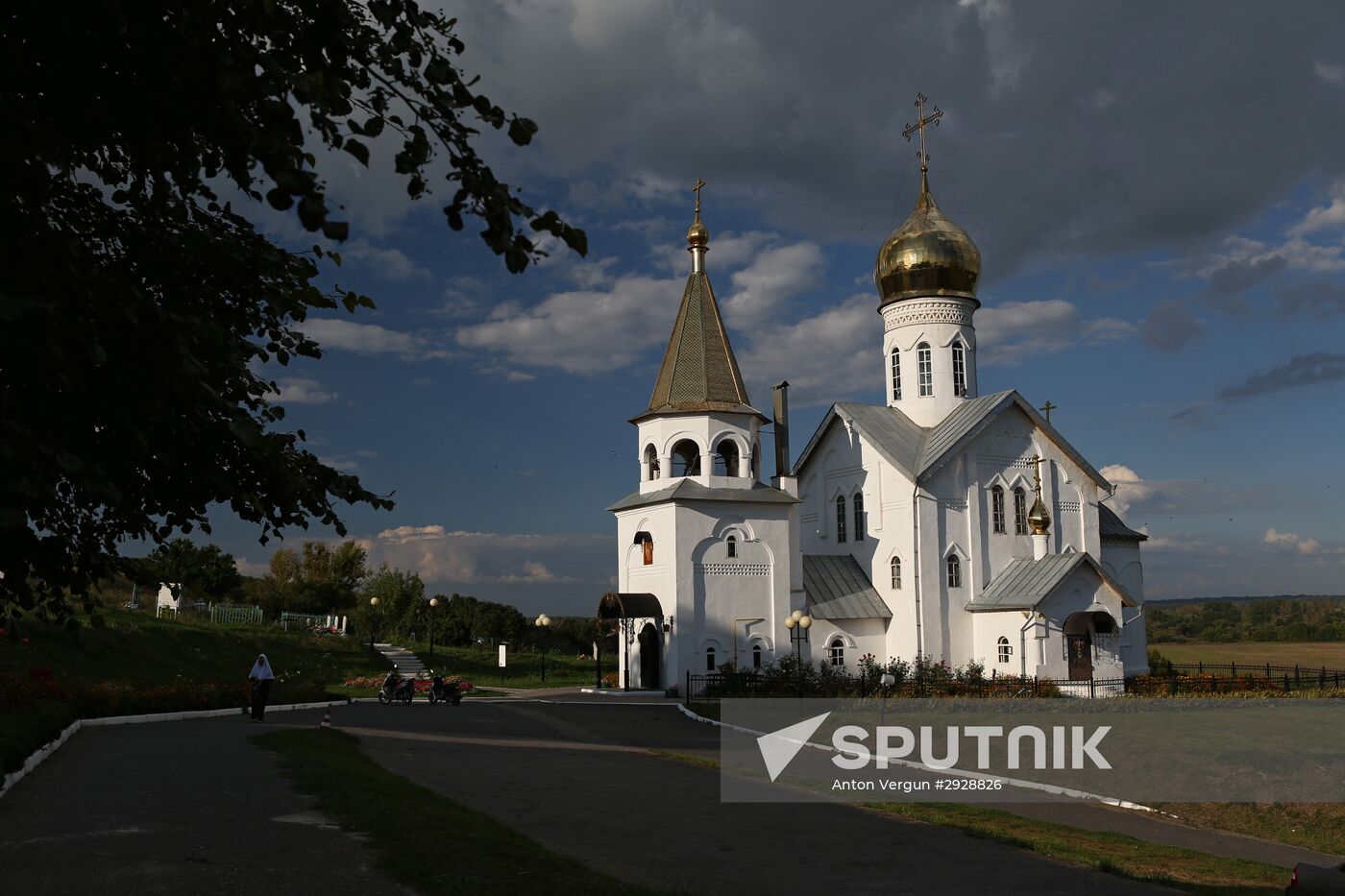 Holy Trinity Kholki Monastery in Belgorod region