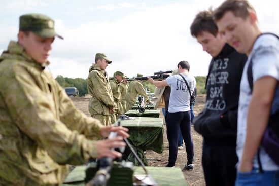 Military drills in Samara