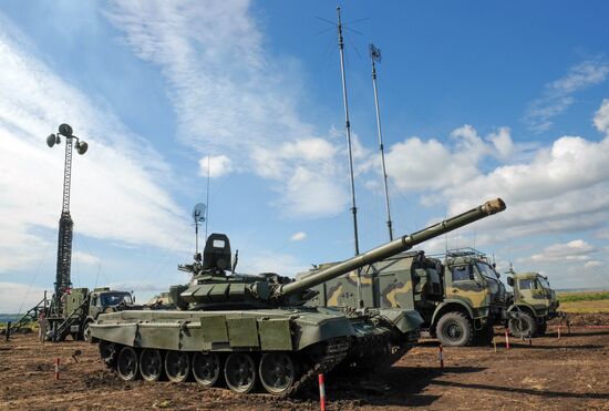 Military drills in Samara