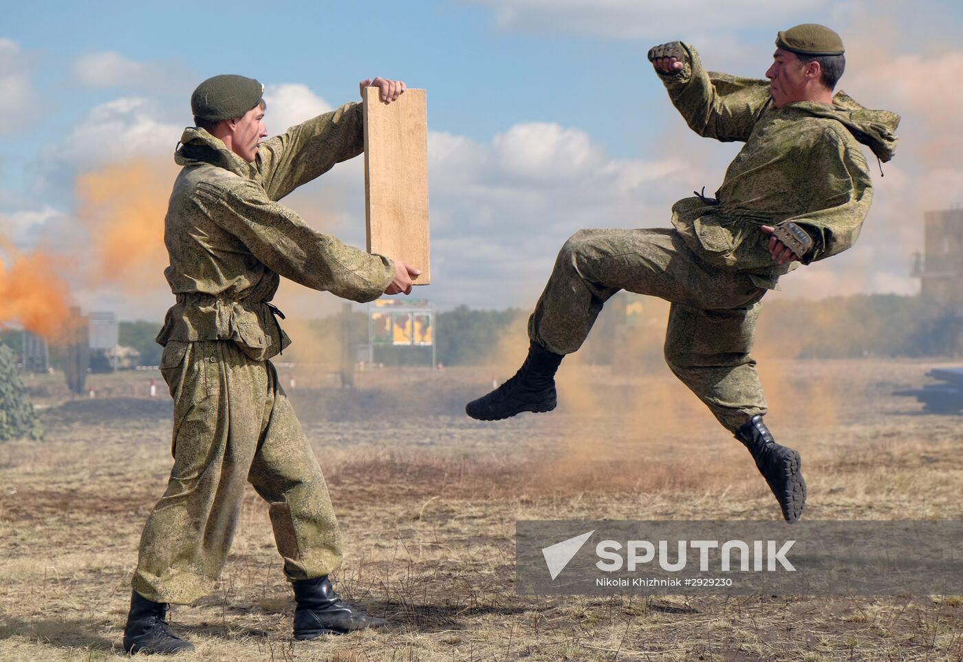 Military drills in Samara