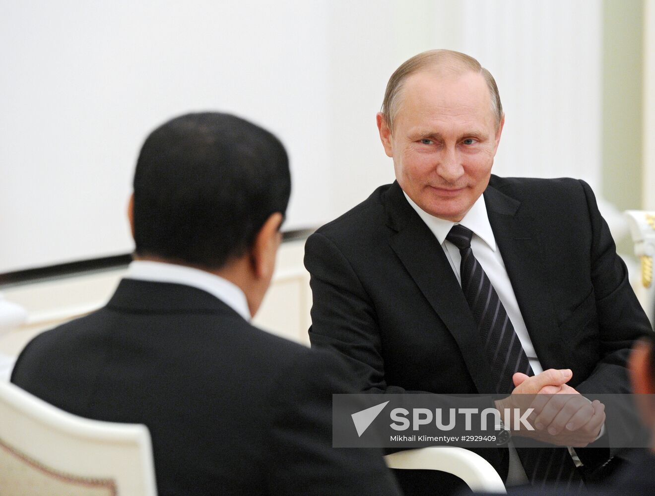 President Vladimir Putin meets with King Hamad bin Isa Al Khalifa of Bahrain