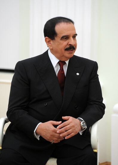 President Vladimir Putin meets with King Hamad bin Isa Al Khalifa of Bahrain
