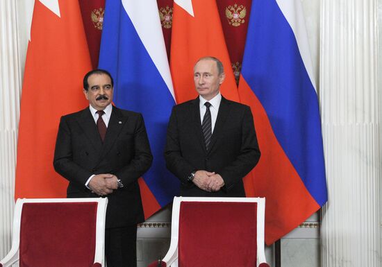 Vladimir Putin meets with King Hamad bin Isa Al Khalifa of Bahrain