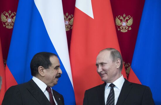 Vladimir Putin meets with King Hamad bin Isa Al Khalifa of Bahrain