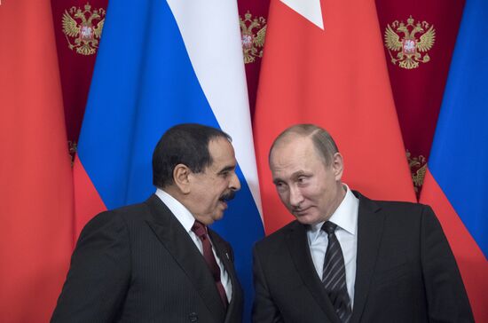 Vladimir Putin meets with King Hamad bin Isa Al Khalifa of Bahrain