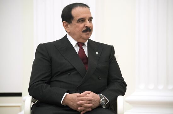 Vladimir Putin meets with King Hamad bin Isa Al Khalifa of Bahrain