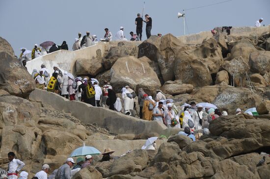 Pilgrims in Arafat Valley in Saudi Arabia
