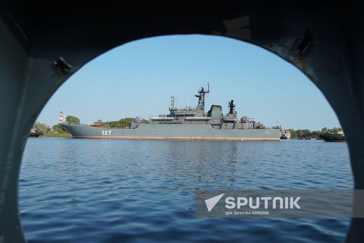 The Minsk large landing craft arrives in Baltiysk