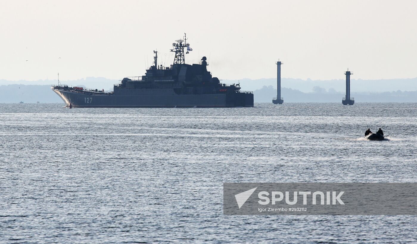 The Minsk large landing craft arrives in Baltiysk