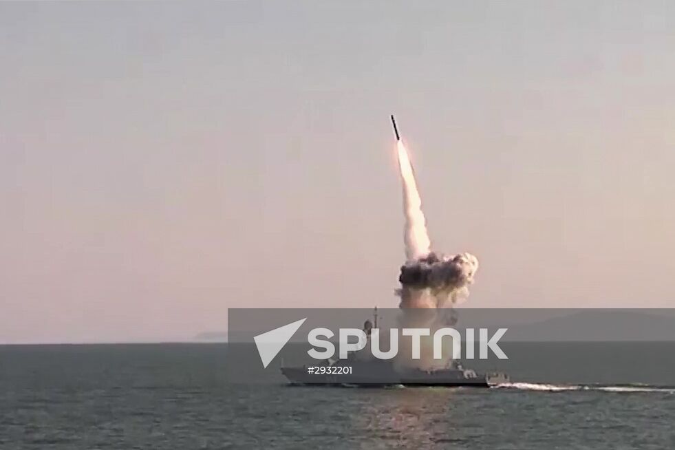 Caspian Flotilla ships launch Kalibr missiles at Kavkaz-2016 exercise