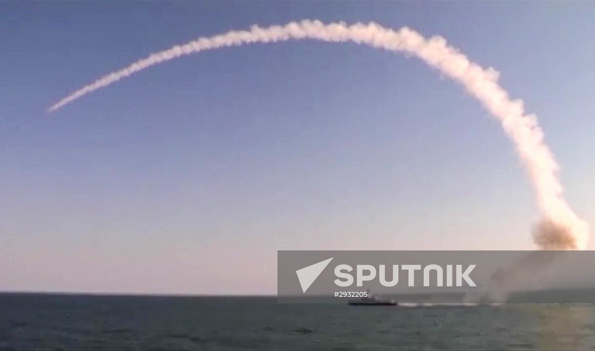 Caspian Flotilla ships launch Kalibr missiles at Kavkaz-2016 exercise