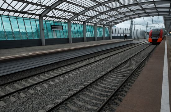 Preparations for opening of Moscow Central Circle