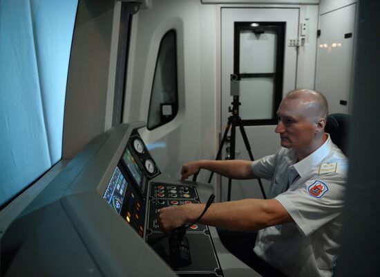 New Moscow metro train Moskva presented