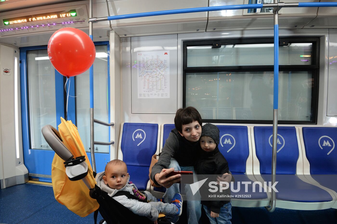 New Moscow metro train Moskva presented