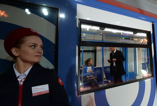 New Moscow metro train Moskva presented