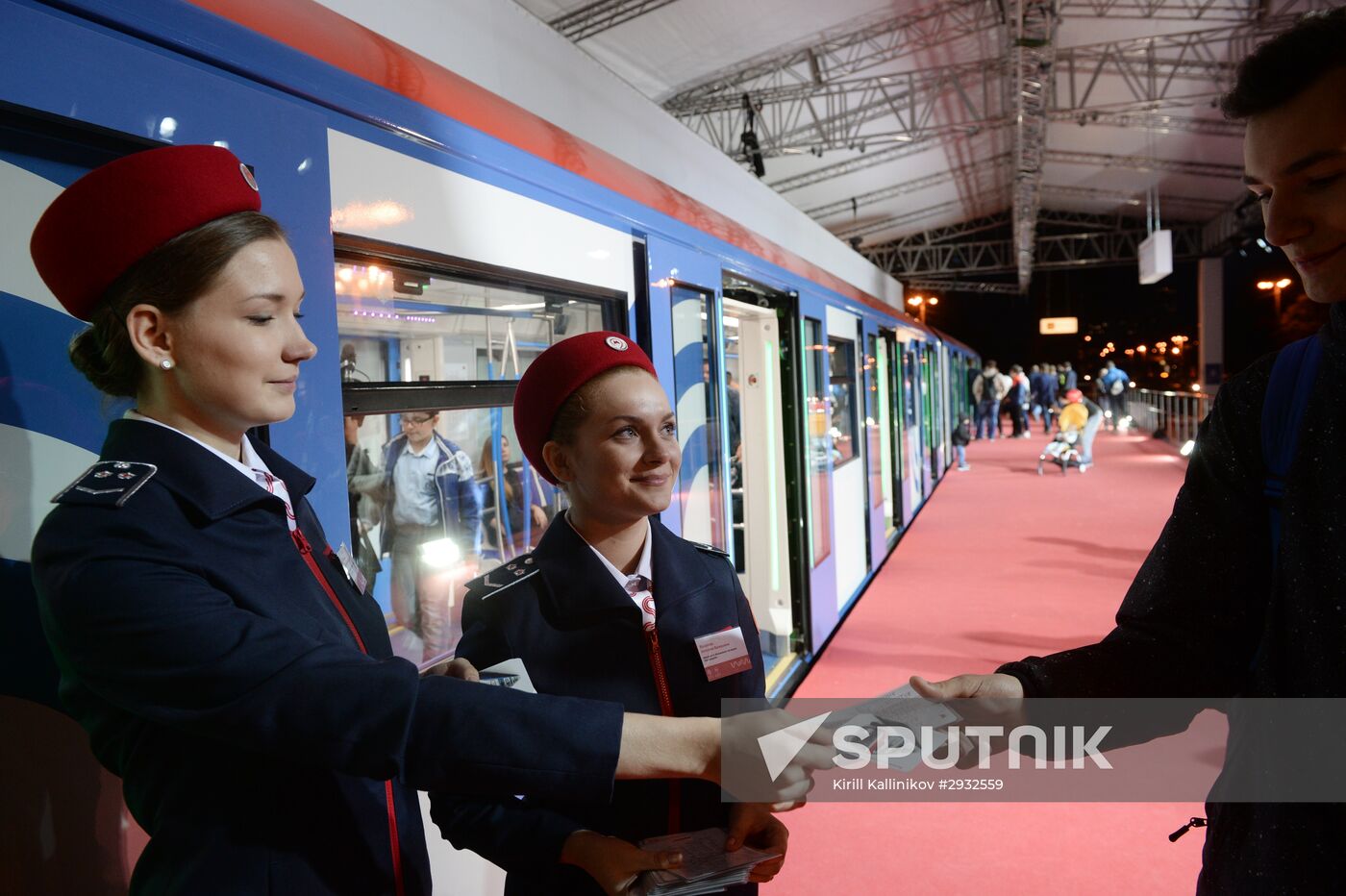 New Moscow metro train Moskva presented