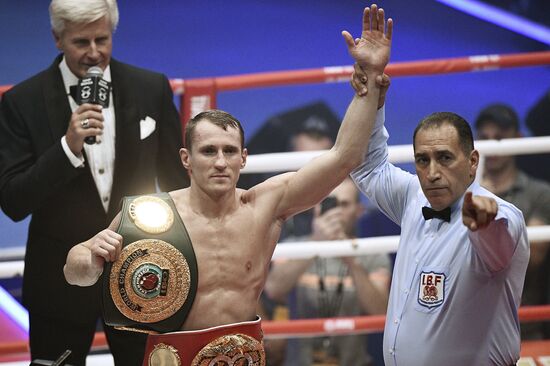 Boxing. Eduard Troyanovsky vs. Keita Obara