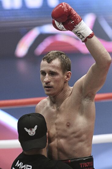 Boxing. Eduard Troyanovsky vs. Keita Obara