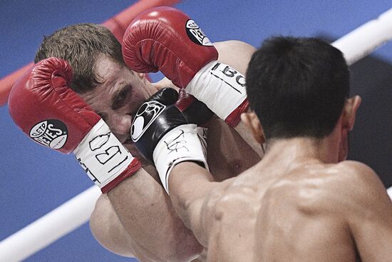 Boxing. Eduard Troyanovsky vs. Keita Obara