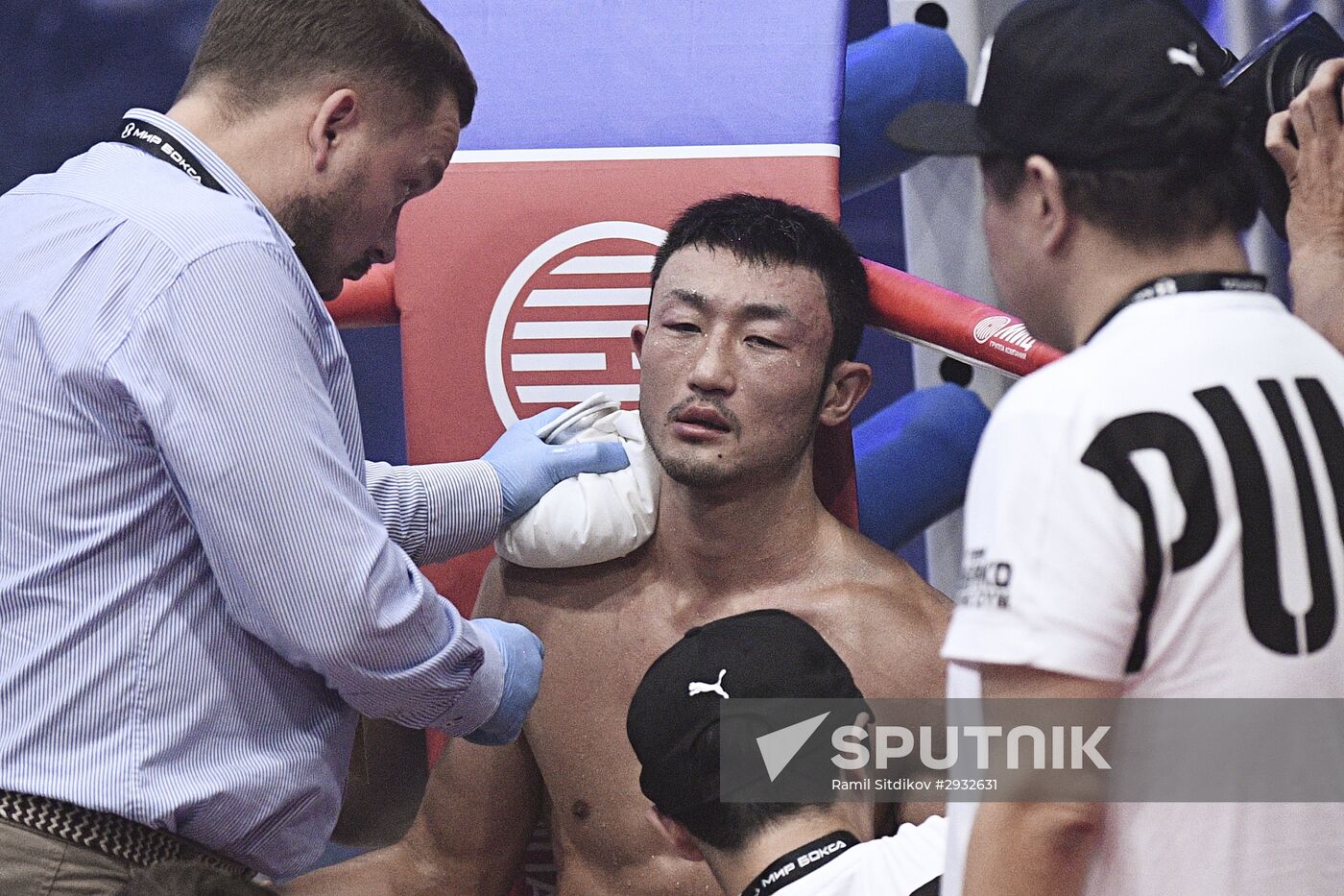 Boxing. Eduard Troyanovsky vs. Keita Obara