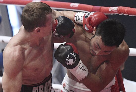 Boxing. Eduard Troyanovsky vs. Keita Obara